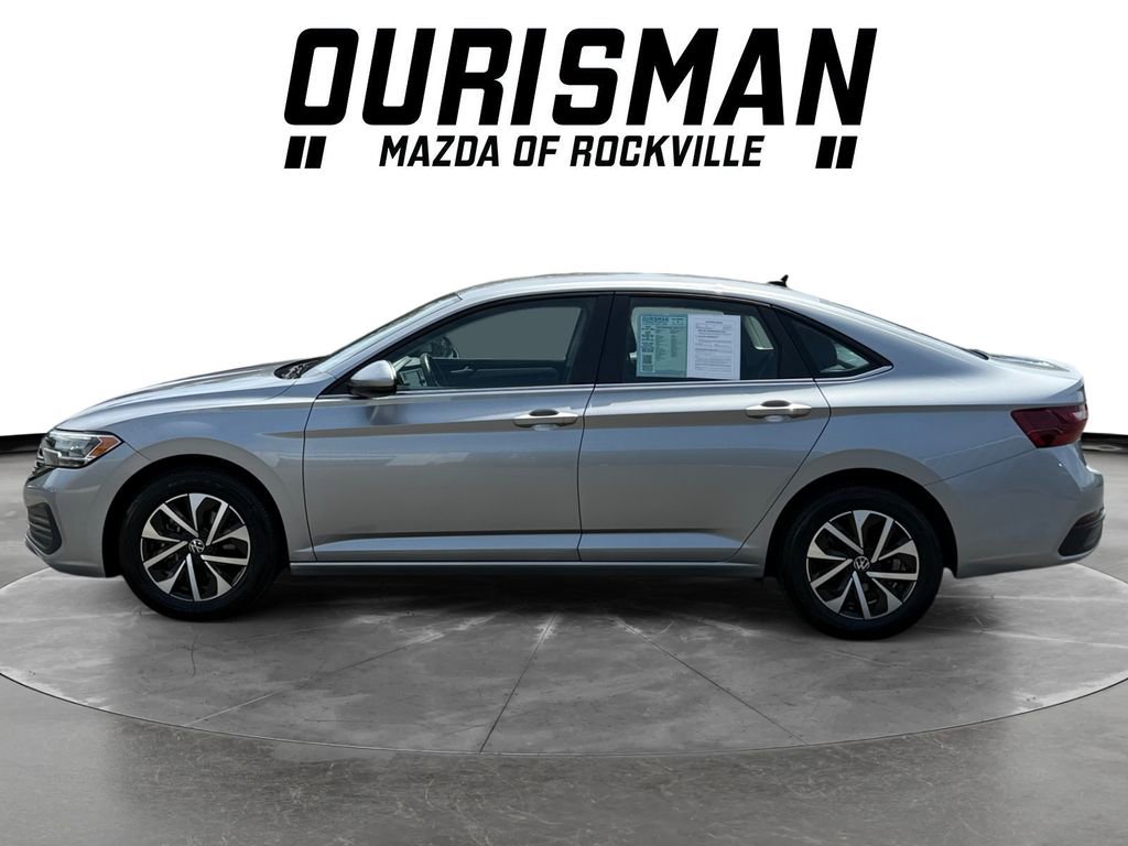 Used 2024 Volkswagen Jetta S image 3