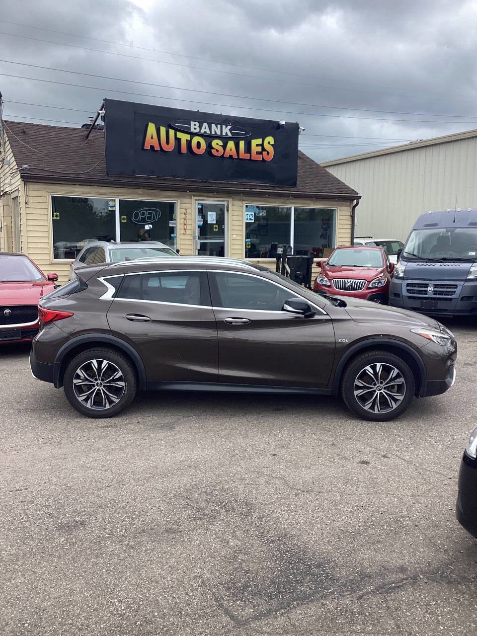 Used 2018 INFINITI QX30 AWD