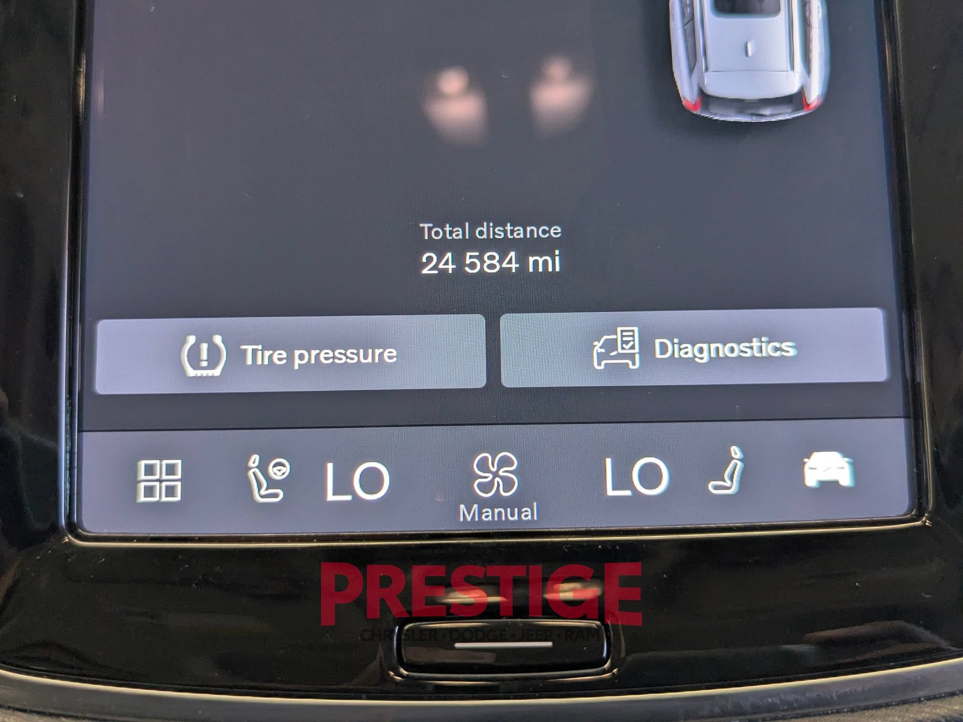 Used 2024 Volvo XC90 B6 Plus AWD/4WD image 14