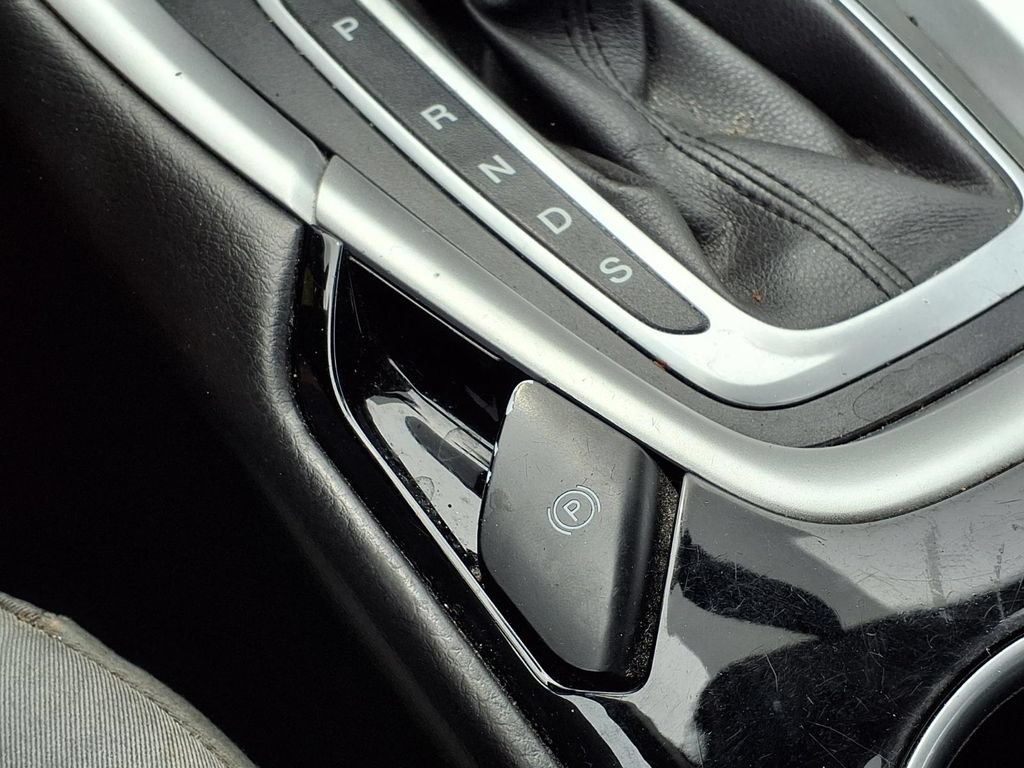 Used 2014 Ford Fusion S FWD image 19
