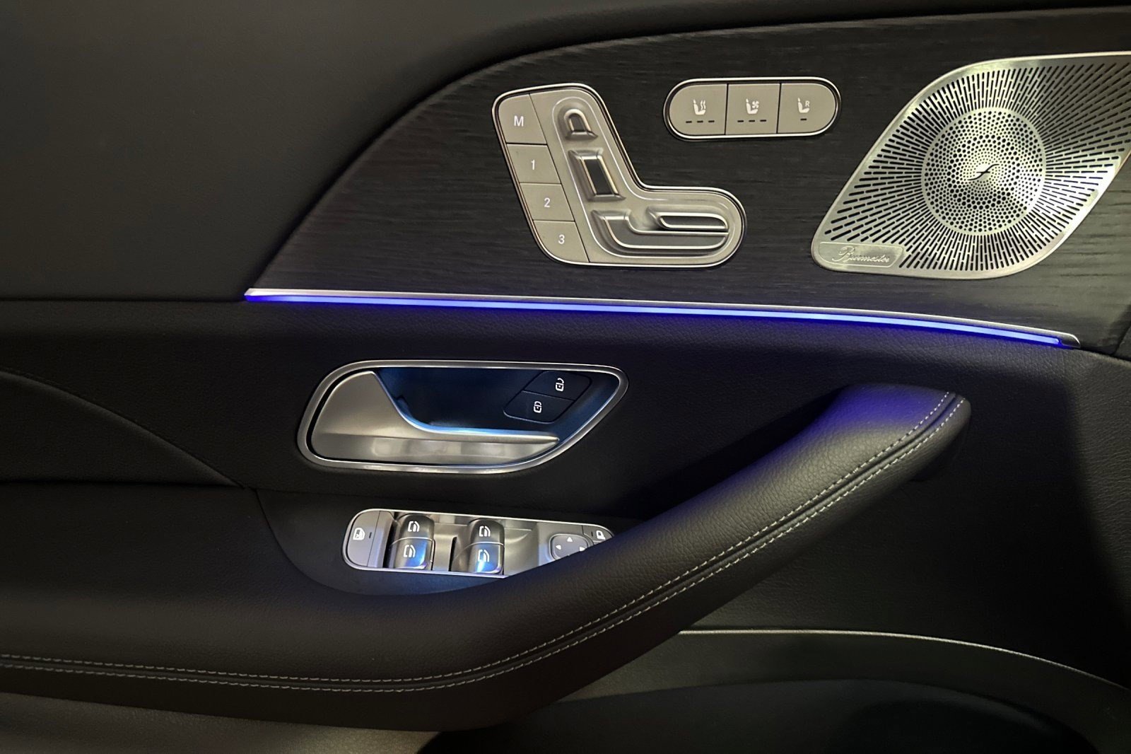 New 2025 Mercedes-Benz GLS 580 4MATIC image 13