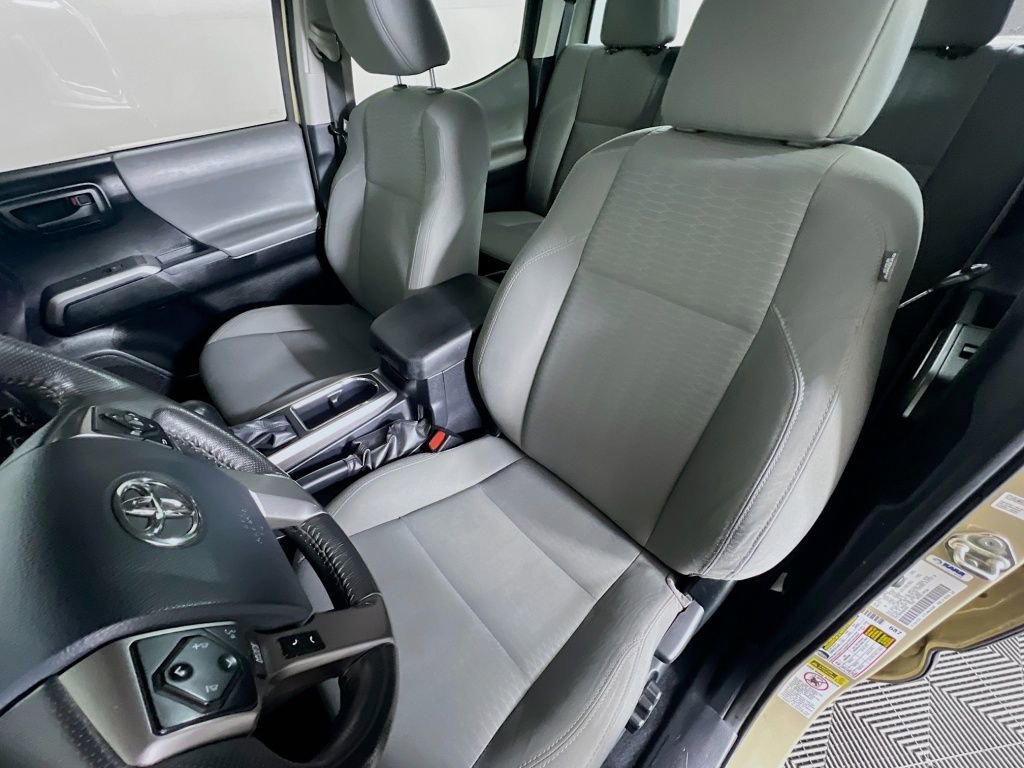 Used 2017 Toyota Tacoma SR5 image 19