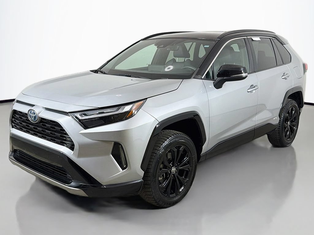 Used 2022 Toyota RAV4 XSE w/ XSE Grade Weather Package AWD/4WD image 11