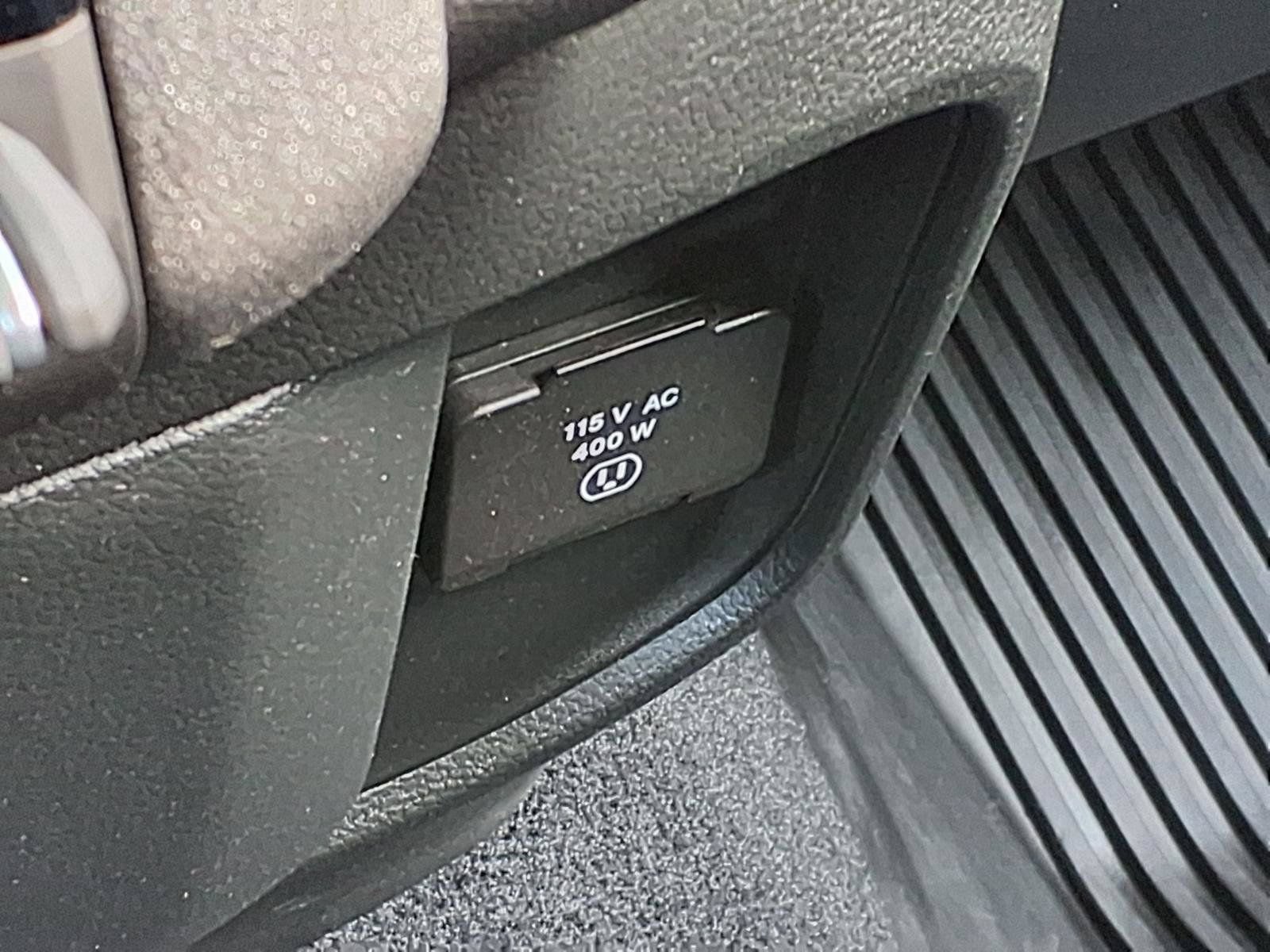Used 2026 RAM 1500 Warlock AWD/4WD image 25