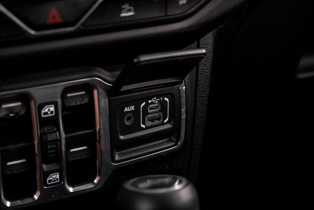 Used 2023 Jeep Wrangler Sahara w/ Cold Weather Group image 37