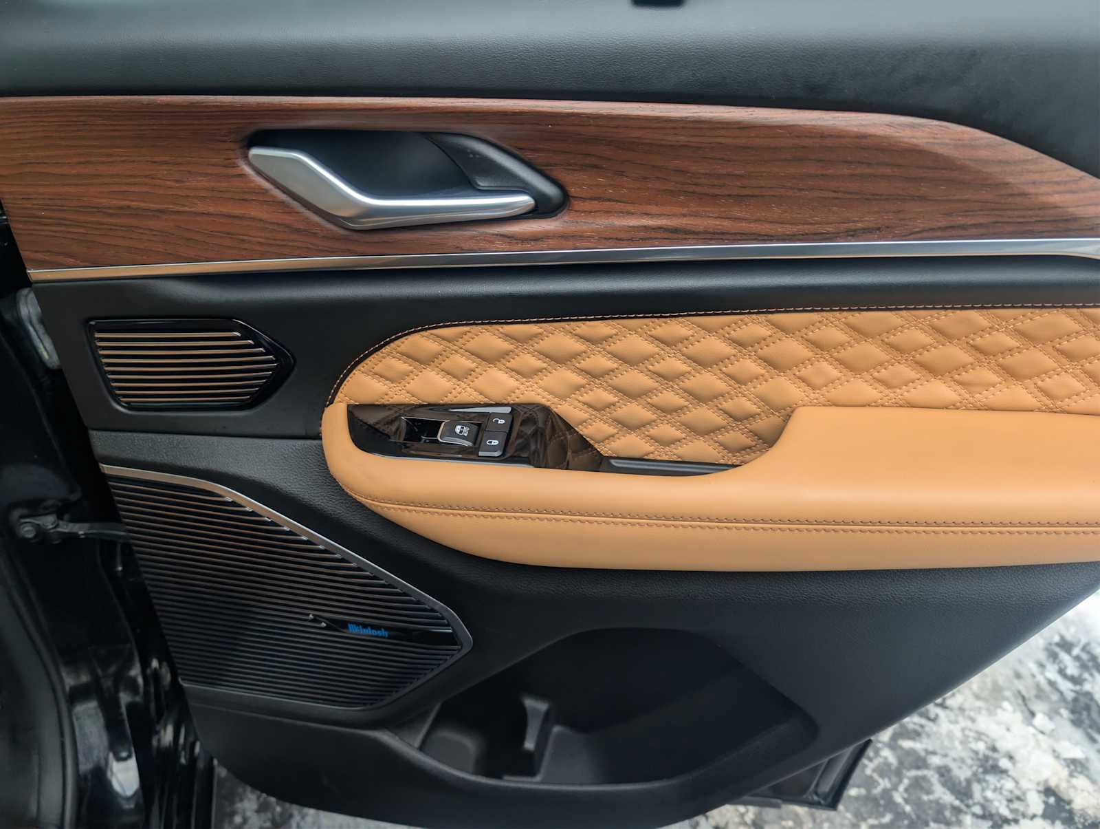 Used 2024 Jeep Grand Cherokee Summit w/ Advanced Protech Group IV image 36