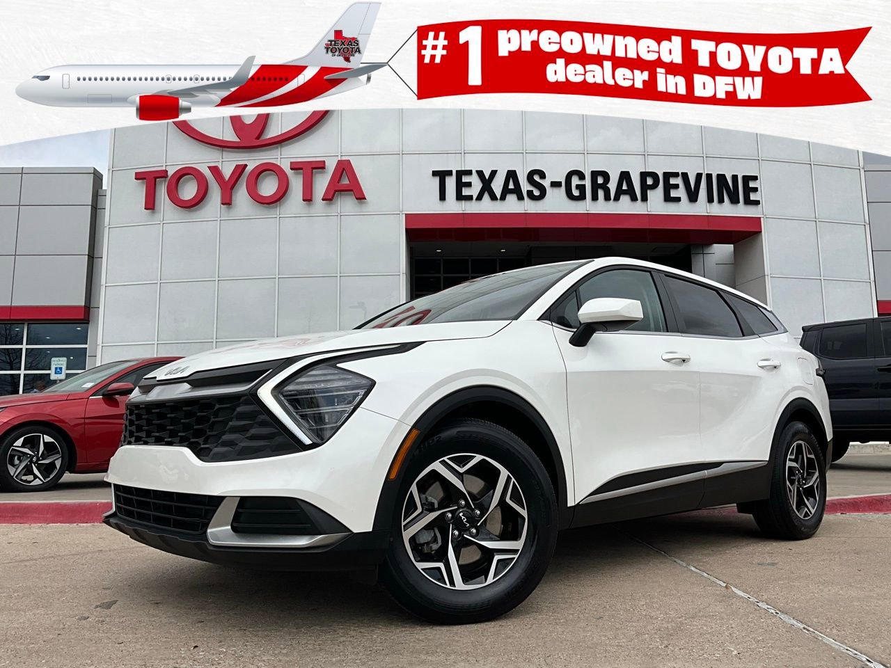 Used 2025 Kia Sportage LX image 1