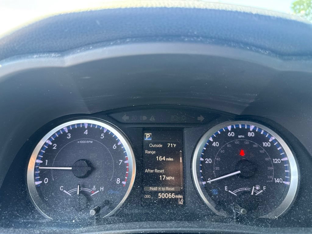 Used 2019 Toyota Highlander Plus AWD/4WD image 12