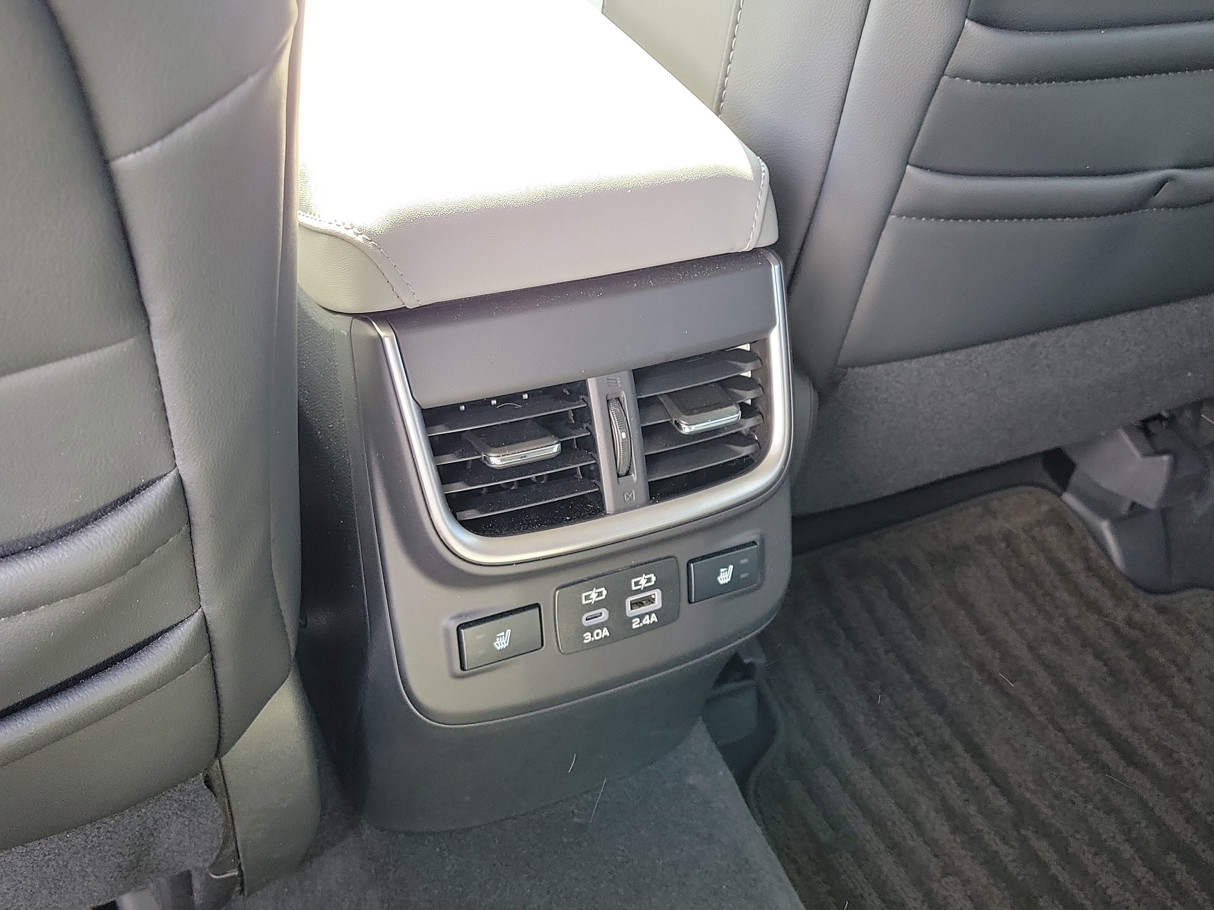 Certified 2025 Subaru Outback Limited AWD/4WD image 14