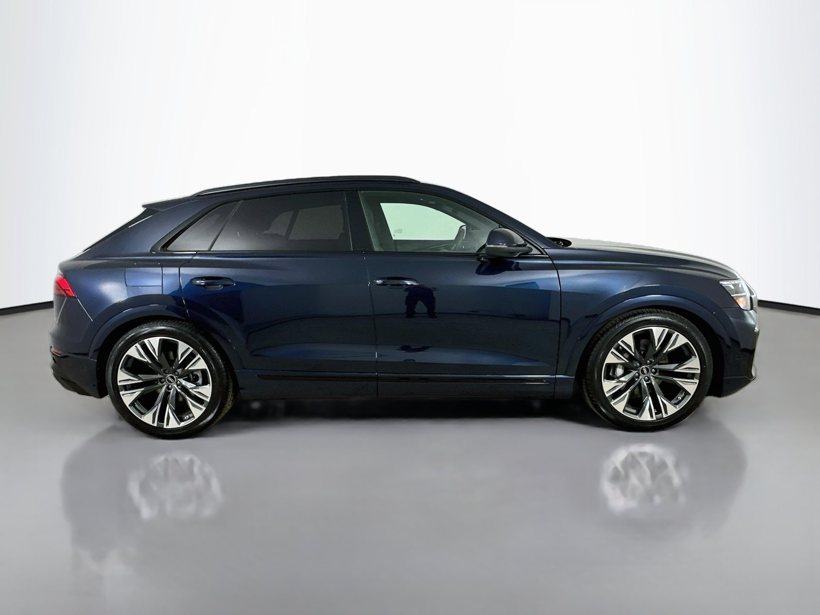 New 2027 Audi Q8 Premium Plus AWD/4WD image 4
