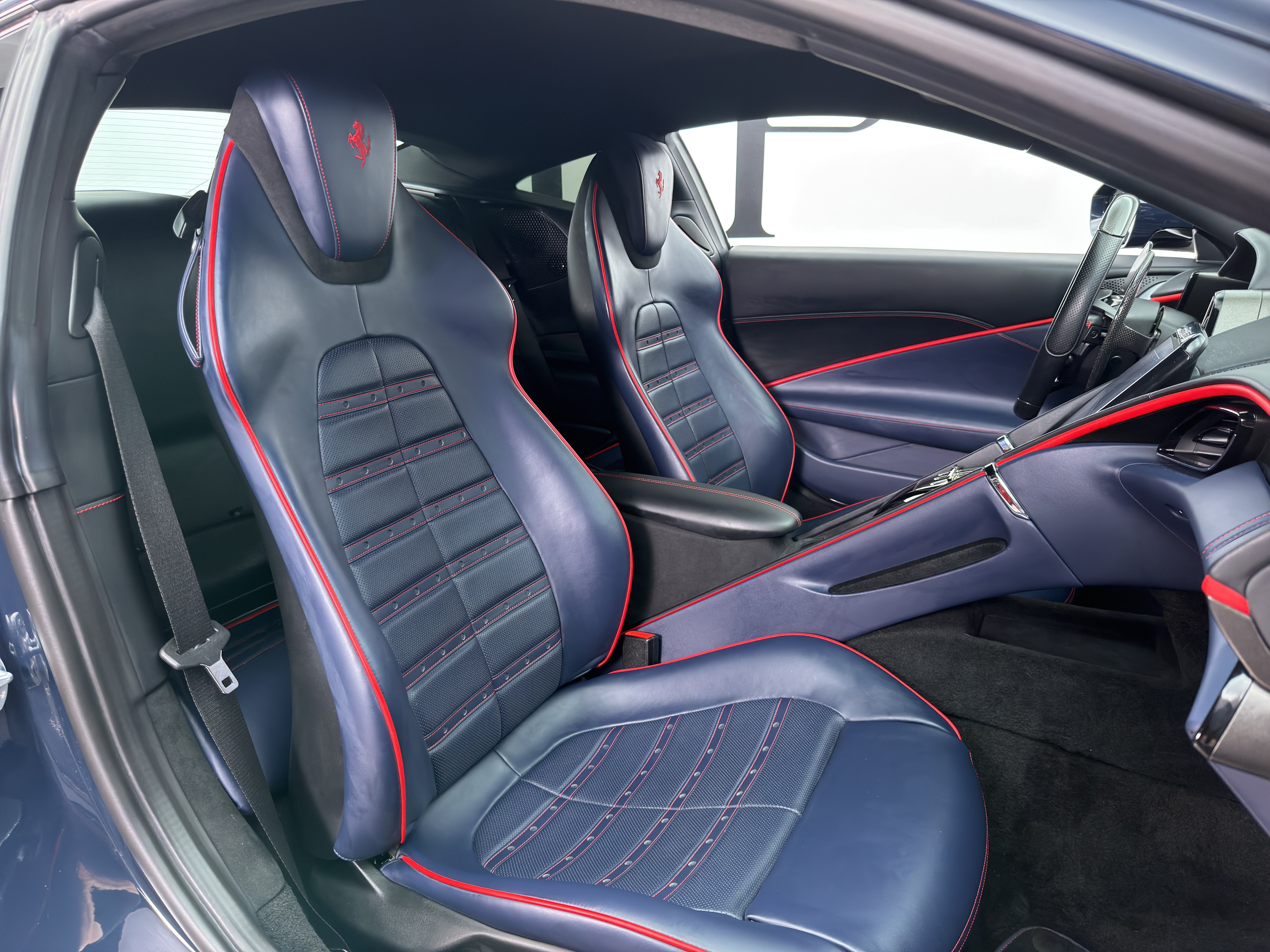 Used 2021 Ferrari Roma RWD image 17