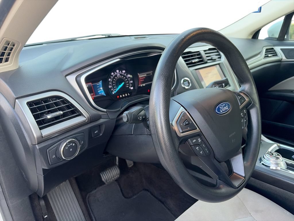 Used 2020 Ford Fusion S FWD image 10