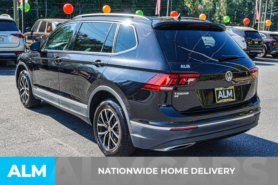 Used 2021 Volkswagen Tiguan SE w/ Panoramic Sunroof Package FWD image 4