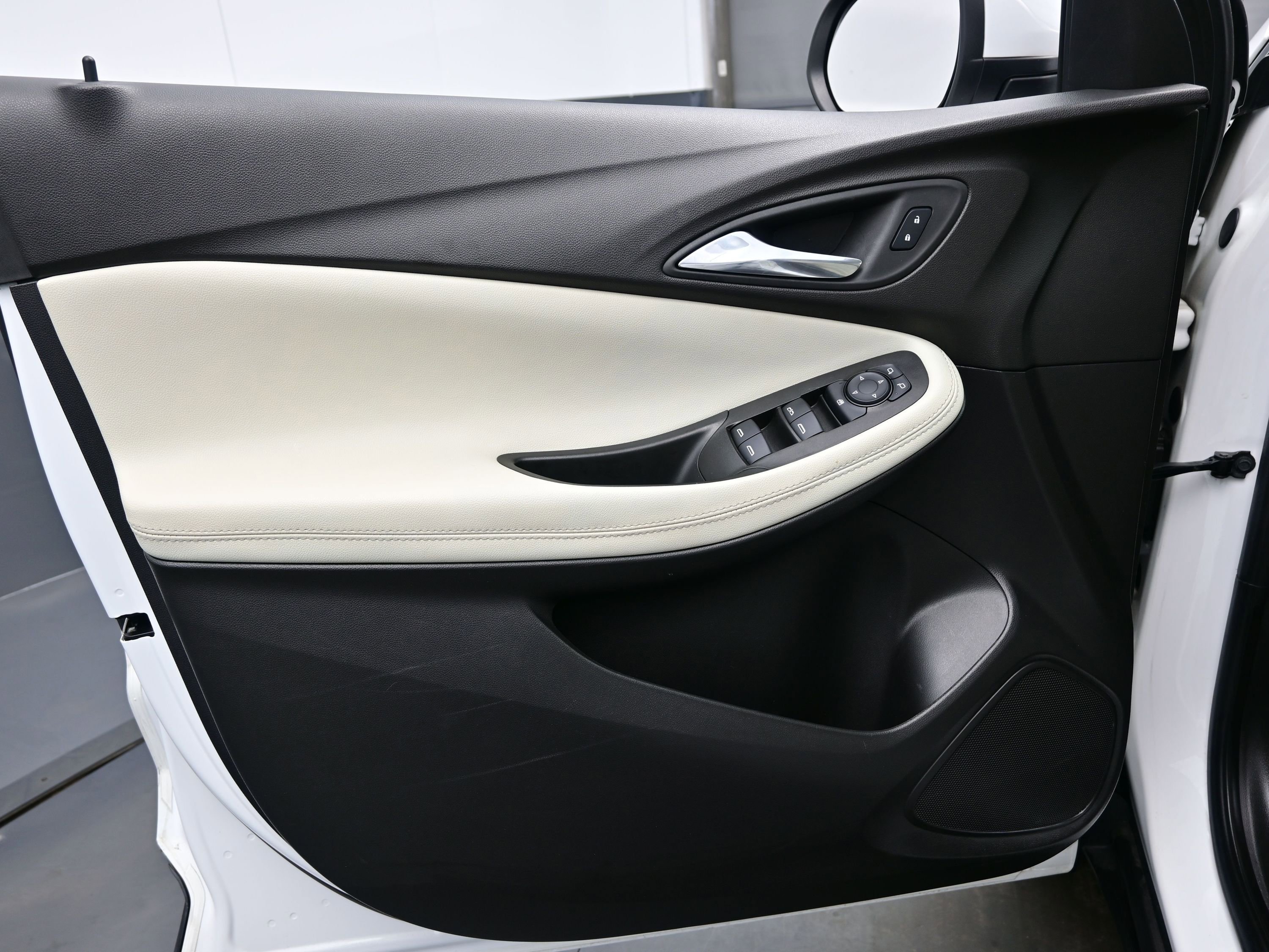 Used 2022 Buick Encore GX Preferred image 9