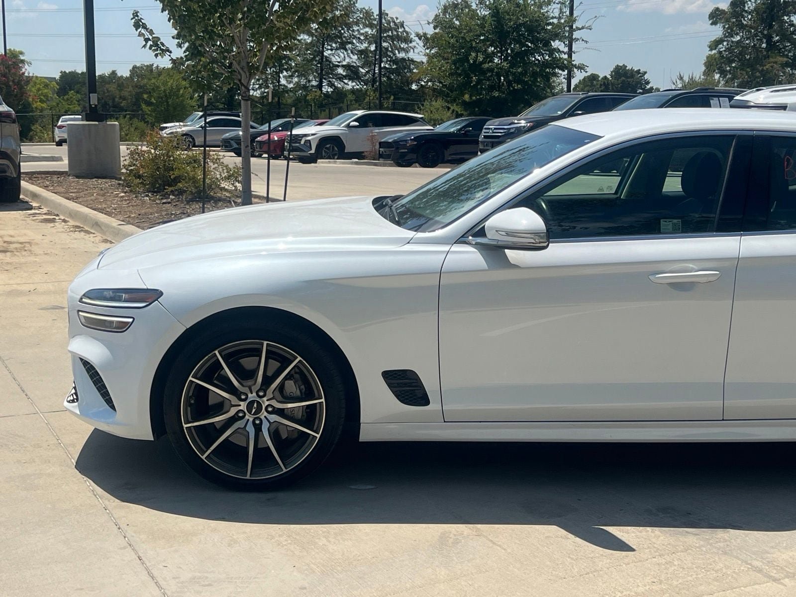 Used 2025 Genesis G70 2.5T RWD image 7