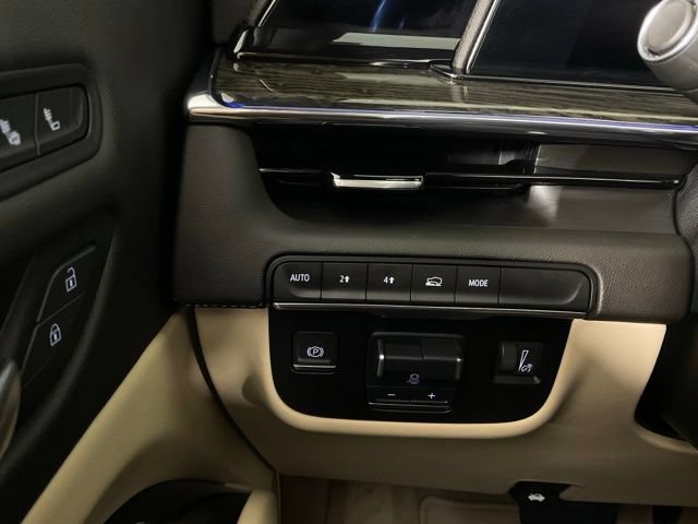 Certified 2024 Cadillac Escalade ESV Premium Luxury w/ Performance Package AWD/4WD image 22