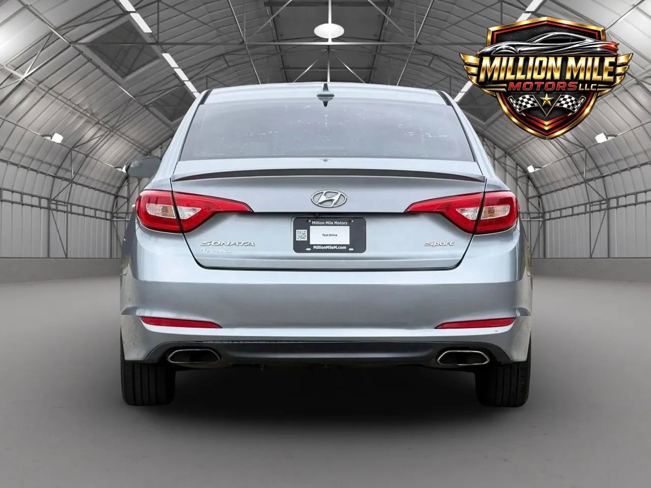 Used 2016 Hyundai Sonata Sport w/ Option Group 1V FWD image 4