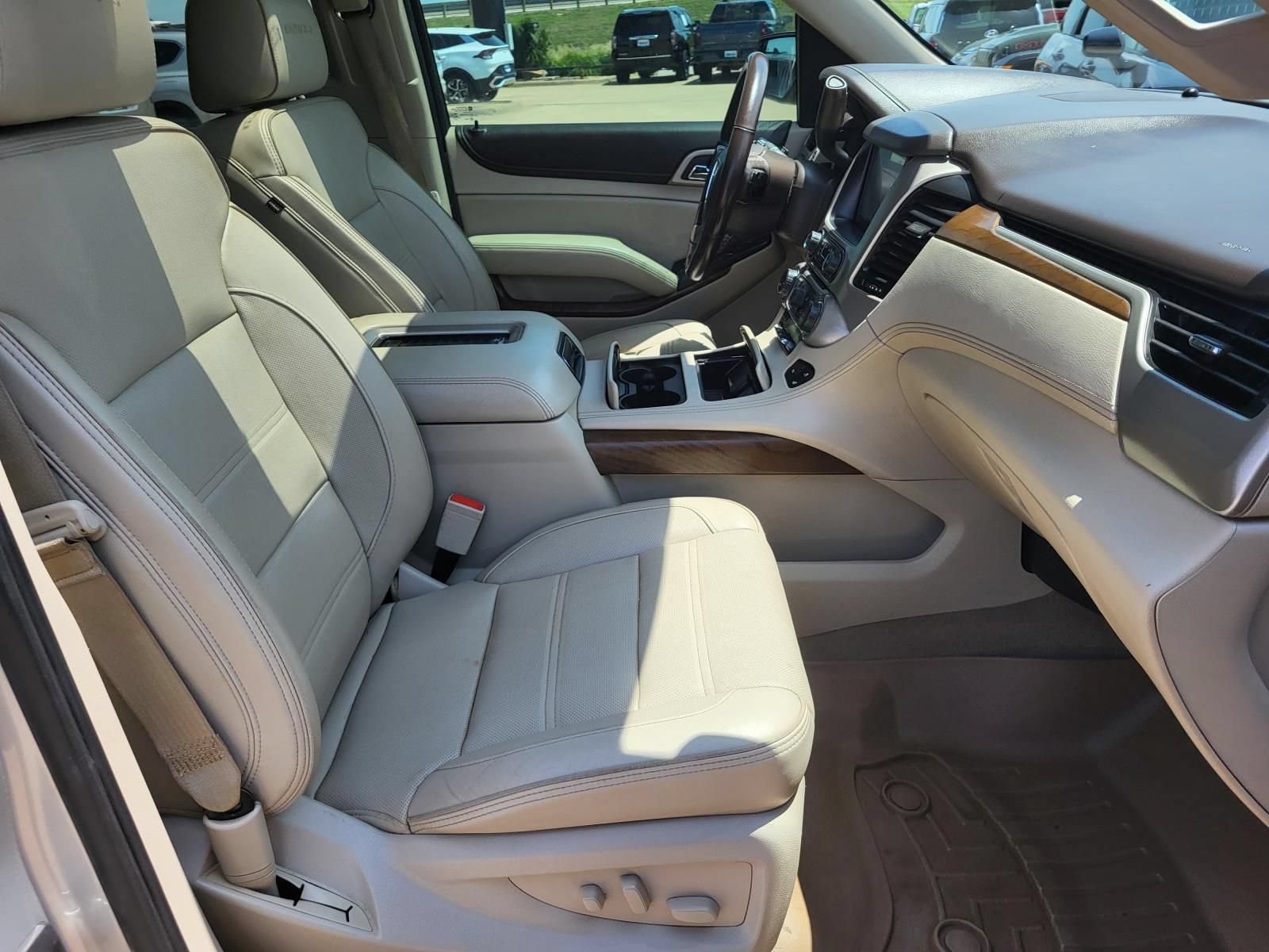 Used 2019 GMC Yukon XL Denali w/ Open Road Package AWD/4WD image 9
