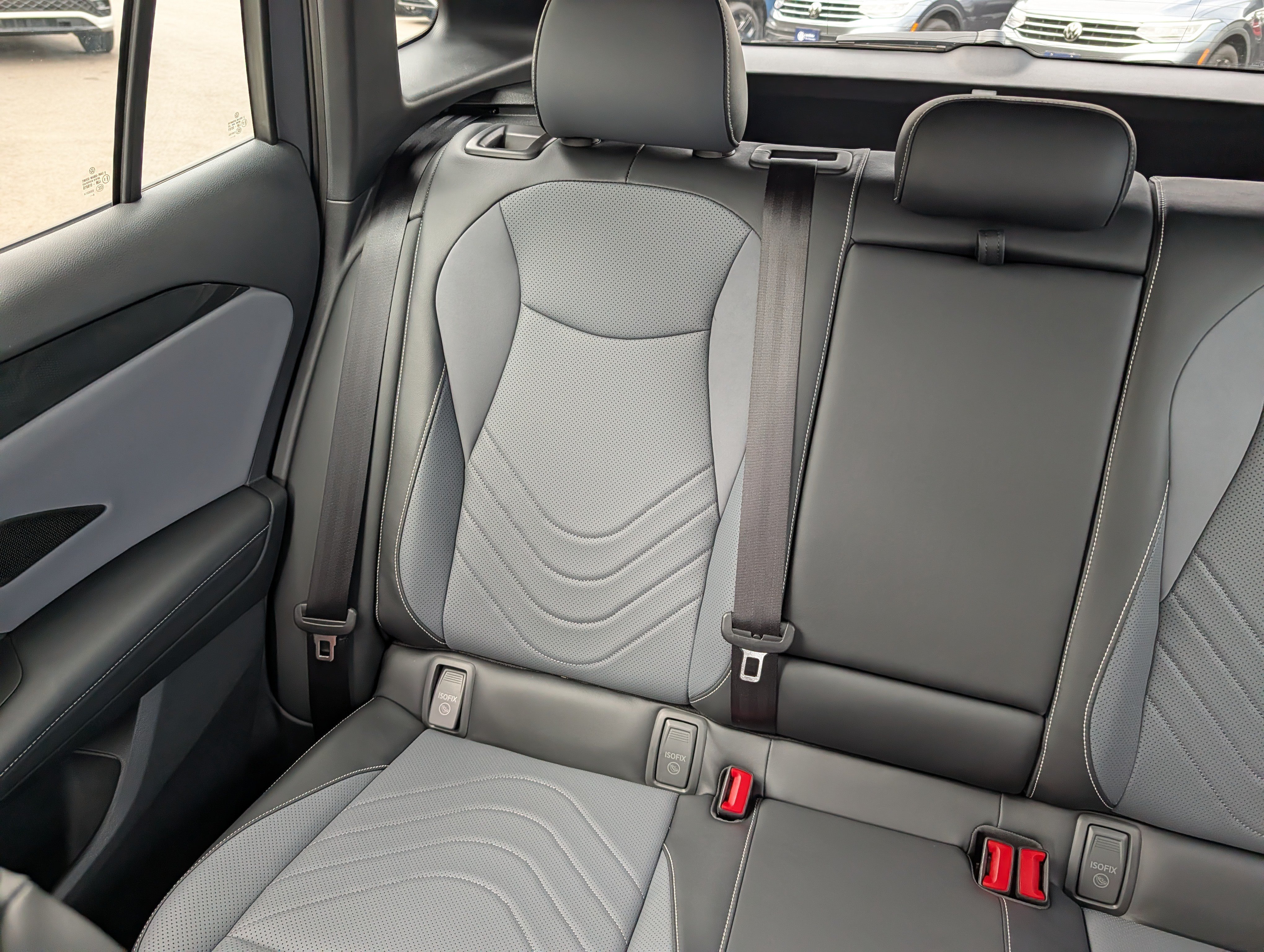 Certified 2026 Volkswagen Tiguan SE R-Line AWD/4WD image 12