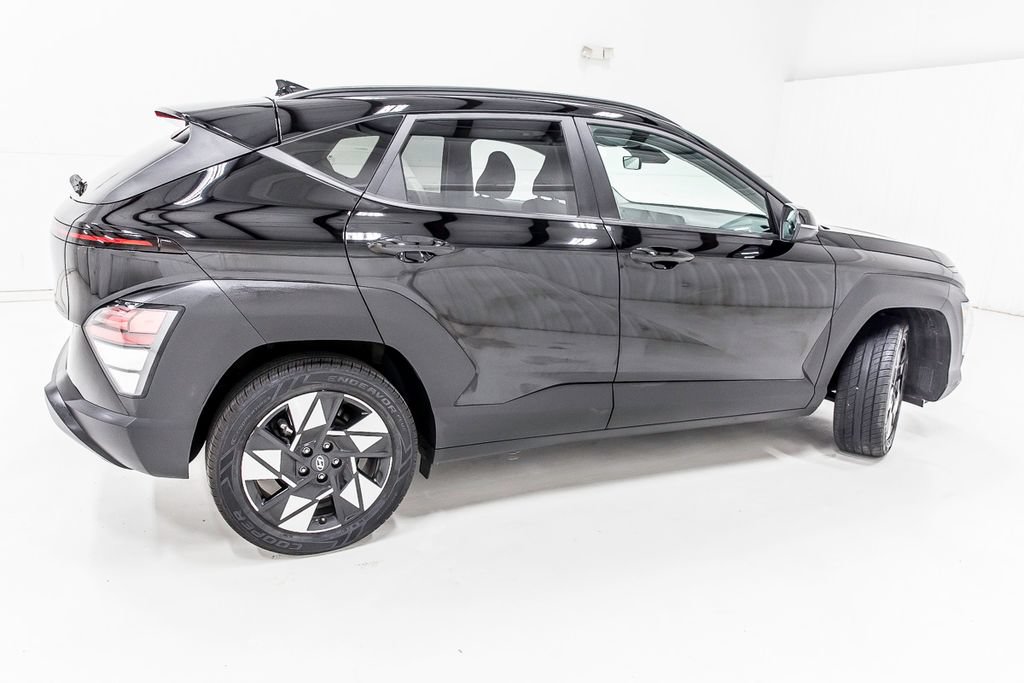 Used 2024 Hyundai Kona SEL FWD image 8