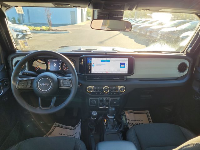 Used 2024 Jeep Gladiator Sport AWD/4WD image 9