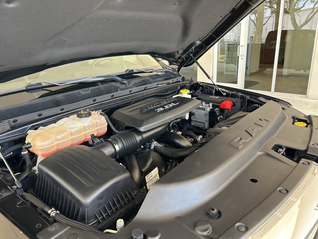 Used 2022 RAM 1500 Laramie AWD/4WD image 11