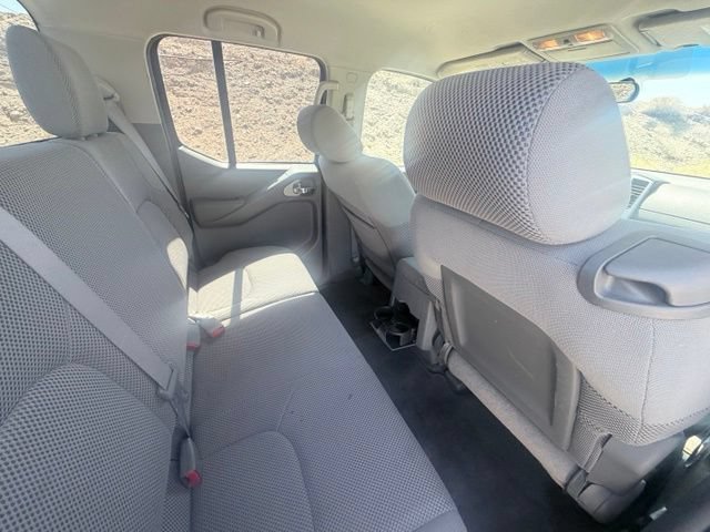 Used 2009 Nissan Frontier SE w/ SE Value Truck Pkg RWD image 23