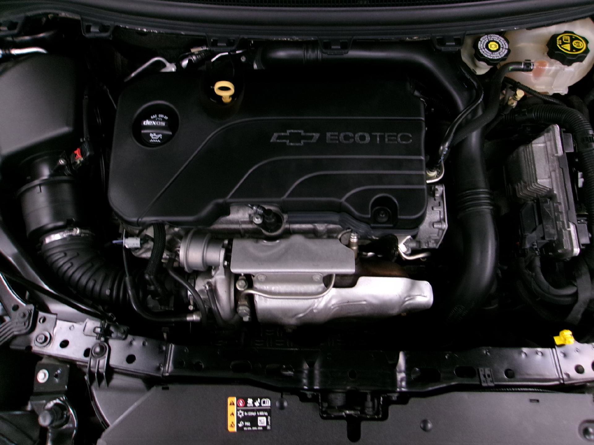 Used 2018 Chevrolet Cruze LS image 16