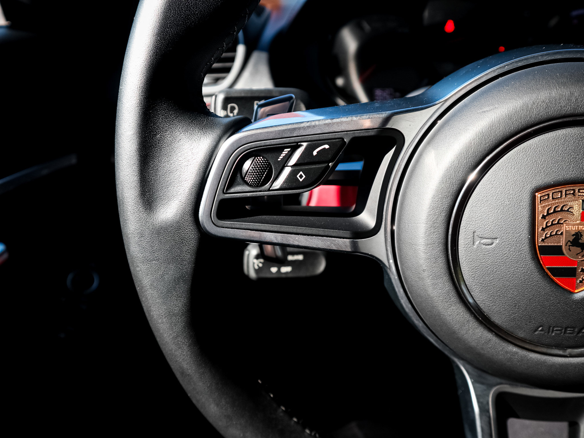 Used 2025 Porsche 718 Cayman image 19