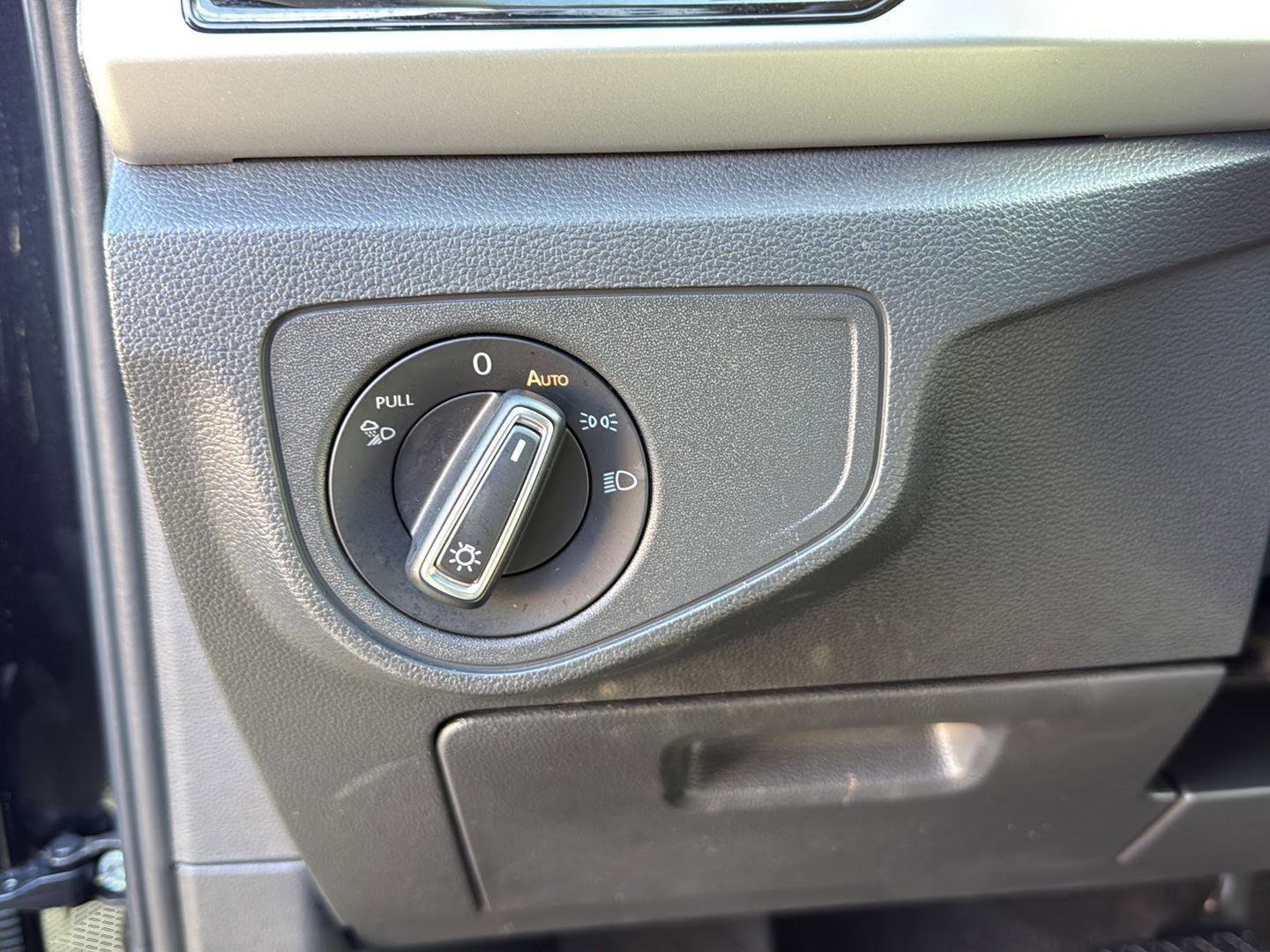 Used 2023 Volkswagen Atlas SE image 13