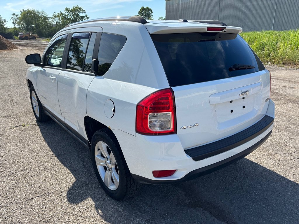 Used 2013 Jeep Compass Latitude AWD/4WD image 5