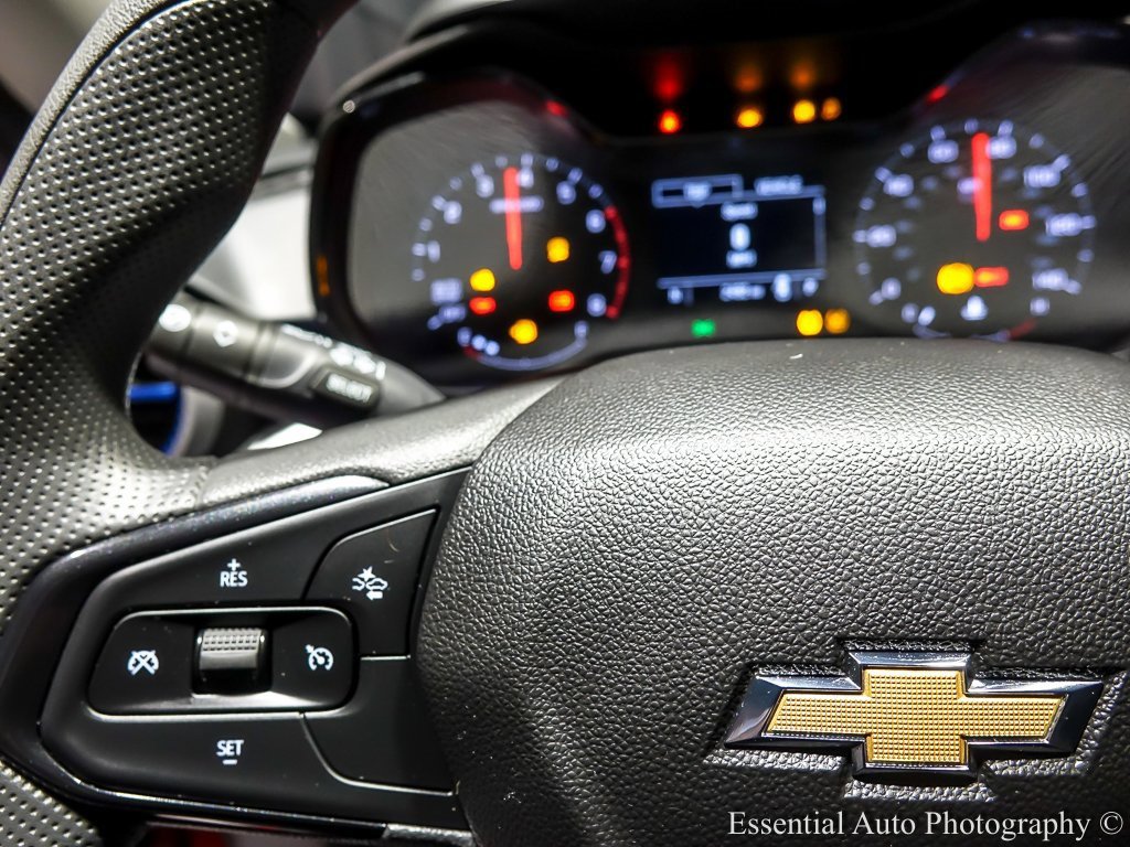 Used 2025 Chevrolet Trax LS w/ LS Convenience Package image 18