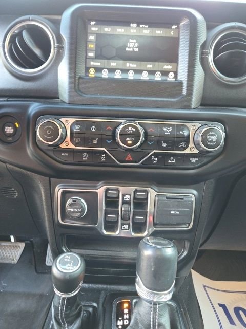 Used 2021 Jeep Wrangler Unlimited Sahara w/ LED Lighting Group AWD/4WD image 10