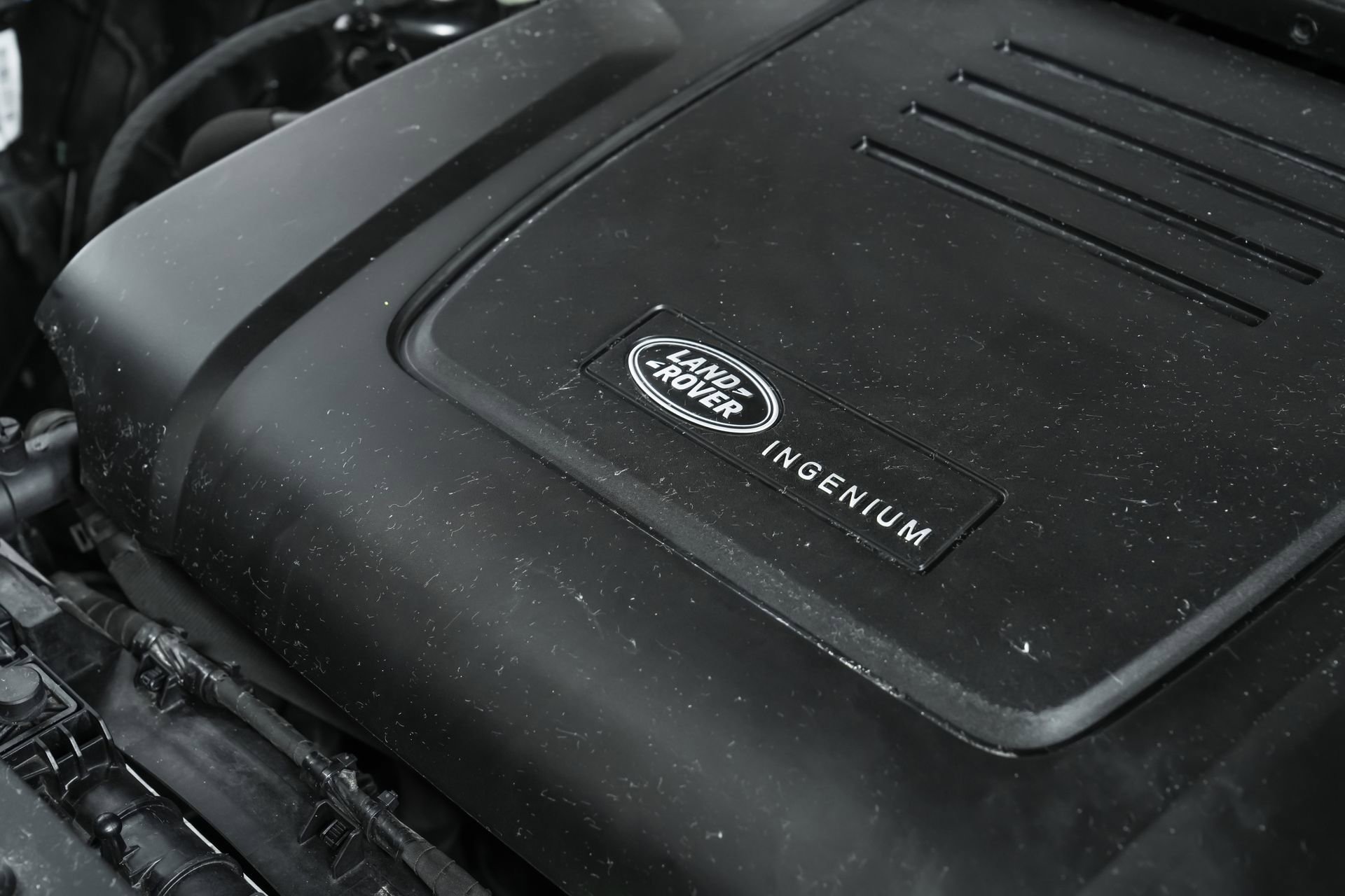 Used 2025 Land Rover Defender 110 S image 97