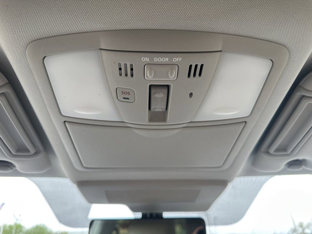 Used 2018 Nissan Armada Platinum image 9