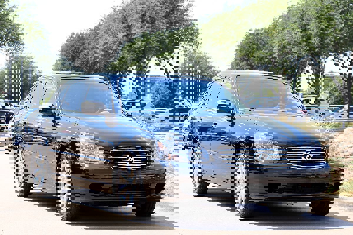 Used 2004 INFINITI Q45 Premium image 2