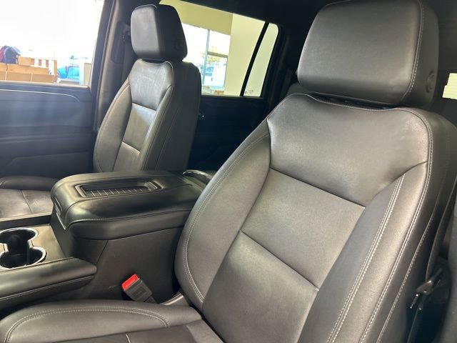 Used 2023 Chevrolet Suburban LT image 11