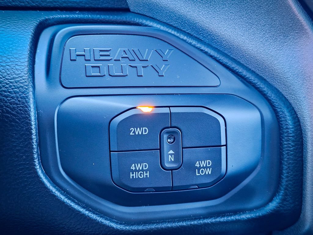 Used 2025 RAM 2500 Laramie AWD/4WD image 28