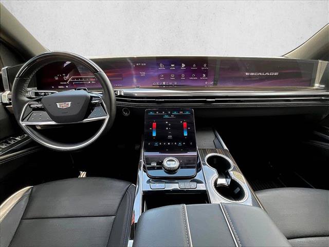 Used 2025 Cadillac Escalade Premium Luxury RWD image 15