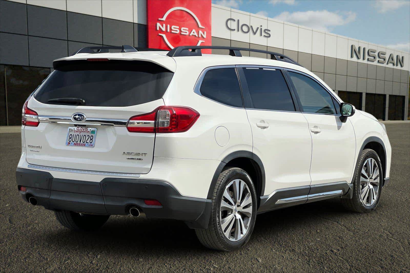 Used 2021 Subaru Ascent Limited w/ Technology Package AWD/4WD image 3