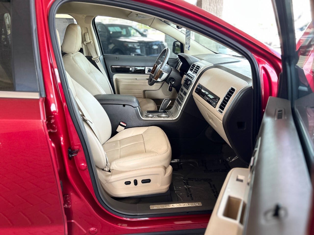 Used 2010 Lincoln MKX 2WD image 53