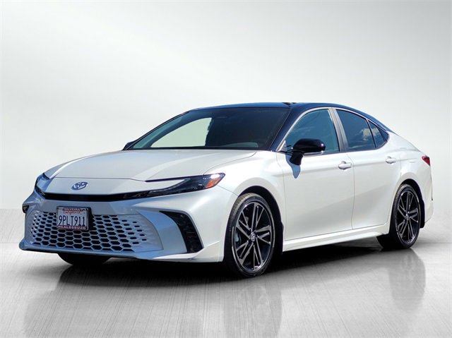 Used 2025 Toyota Camry XSE image 9