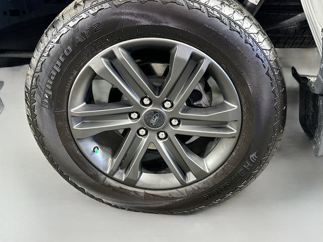 Used 2023 Ford F150 Lariat w/ Equipment Group 502A High AWD/4WD image 33
