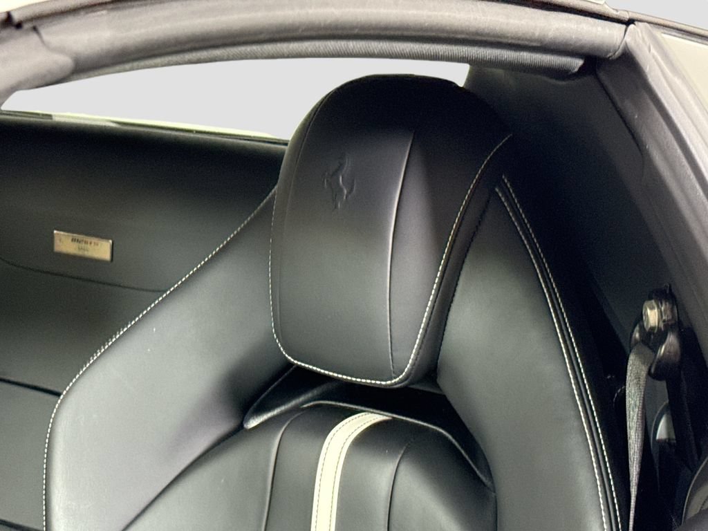 Used 2021 Ferrari 812 GTS RWD image 23
