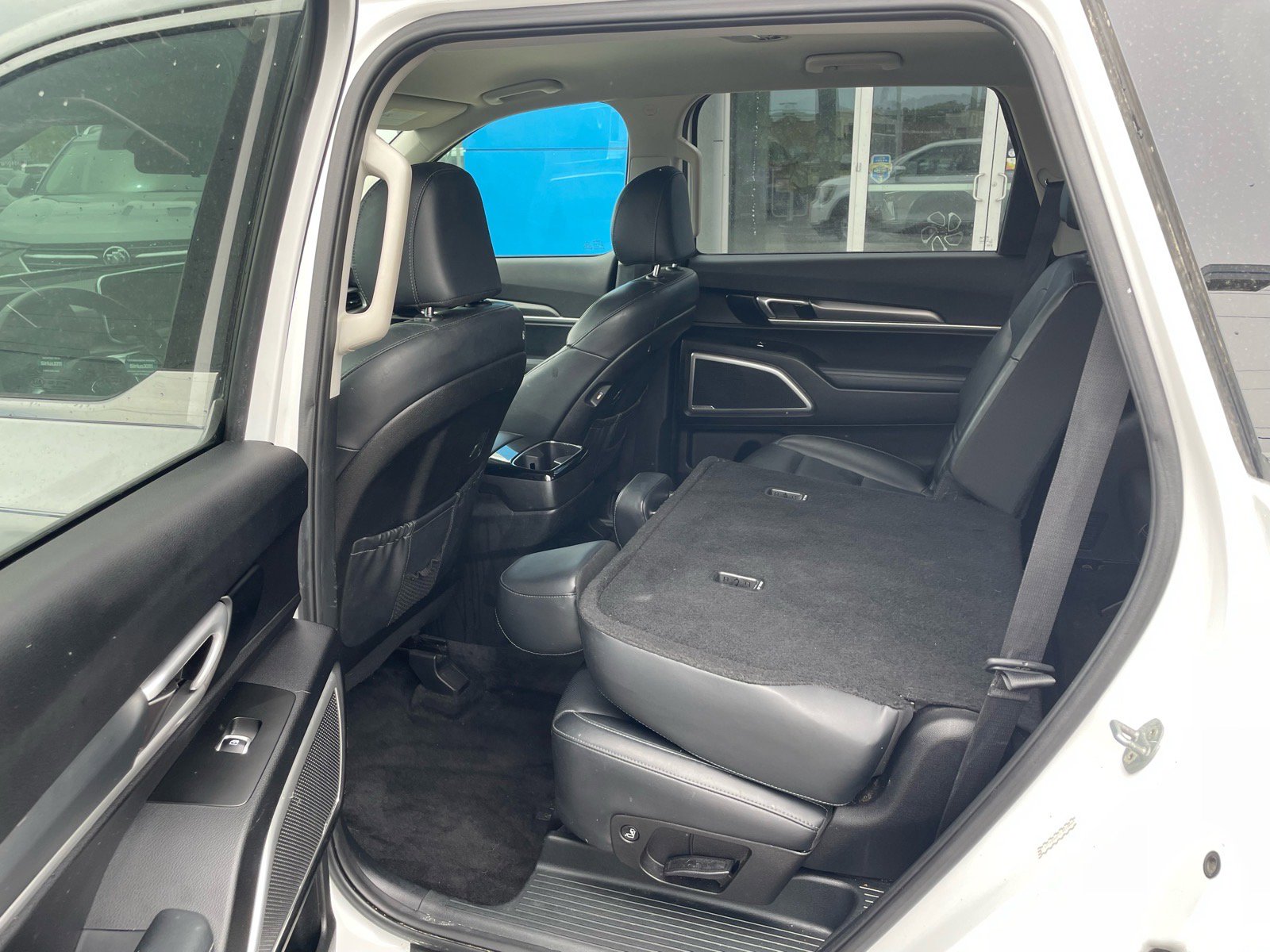 Used 2020 Kia Telluride LX FWD image 5
