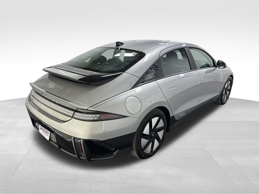 Used 2024 Hyundai Ioniq 6 SE RWD image 4