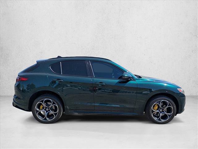 Used 2021 Alfa Romeo Stelvio Ti Sport AWD/4WD image 4