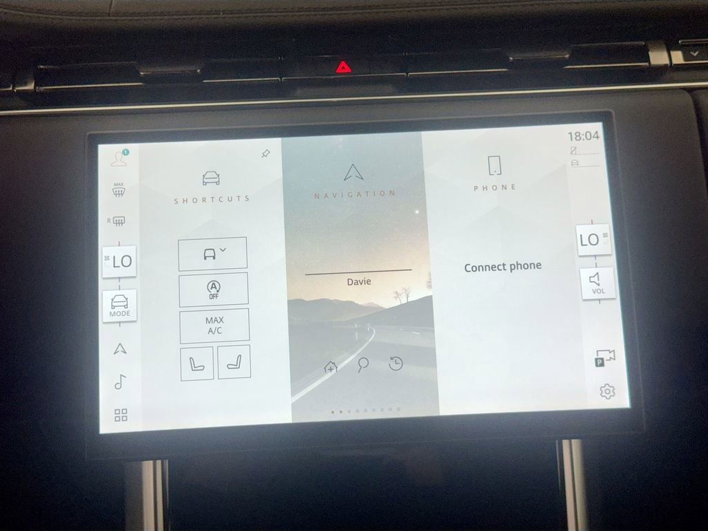 New 2026 Land Rover Range Rover Long Wheelbase SE image 14