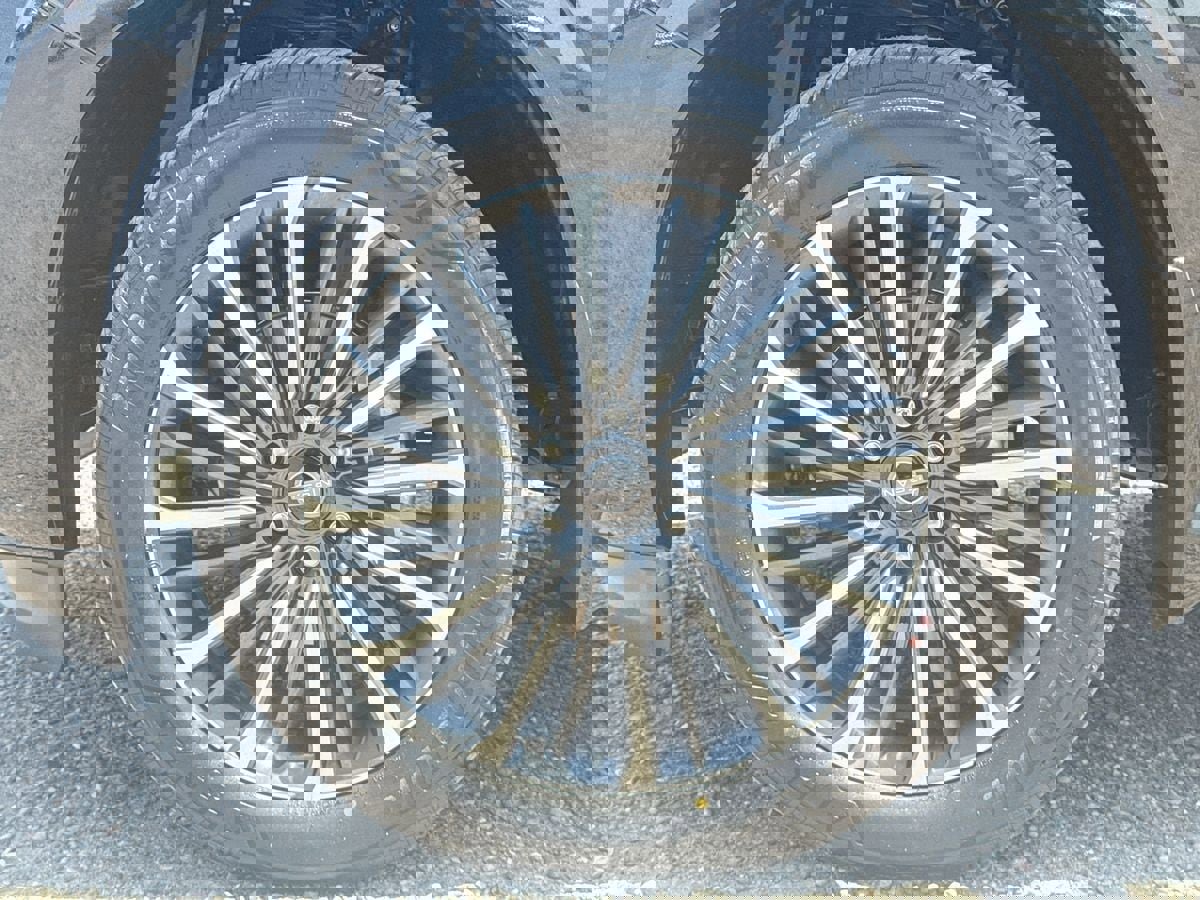 New 2026 Nissan Armada Platinum Reserve image 9