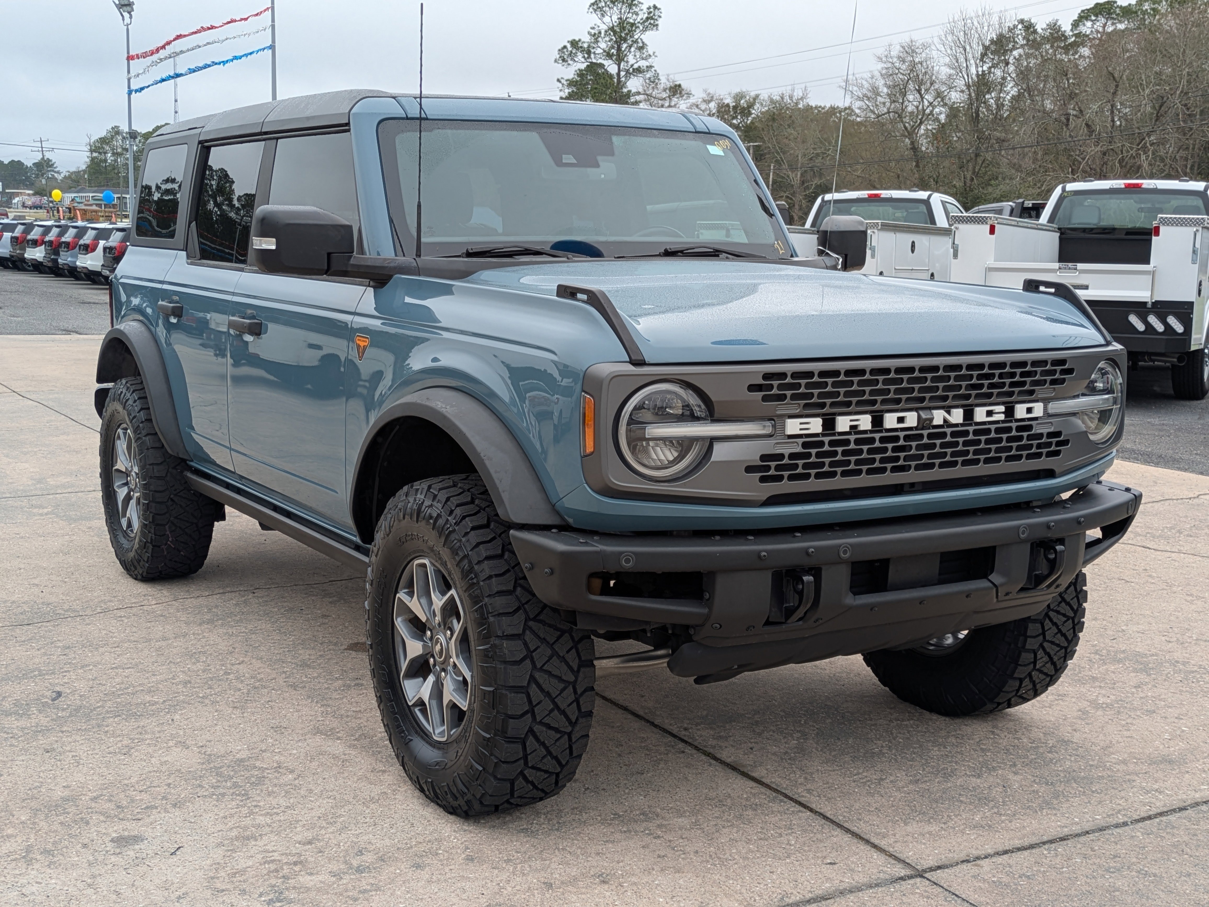 Used 2021 Ford Bronco Badlands image 4